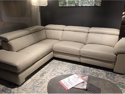 Lederland BREDA Showroommodel Acrolopis  hoek  met 1 electr relax